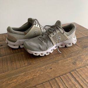 On Cloudswift Running Shoes